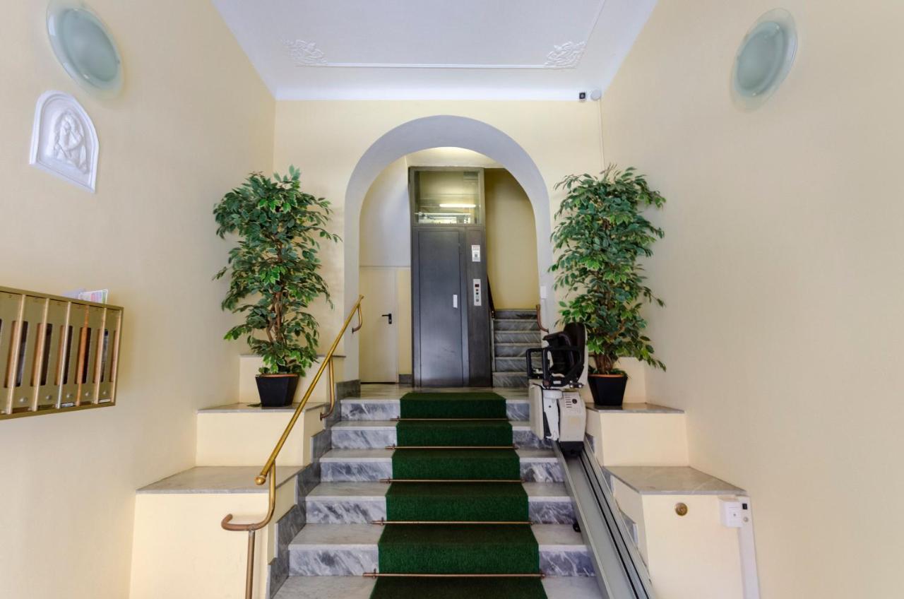 Joivy Spacious Family Apt For 4, In Carignano, Genova Eksteriør bilde