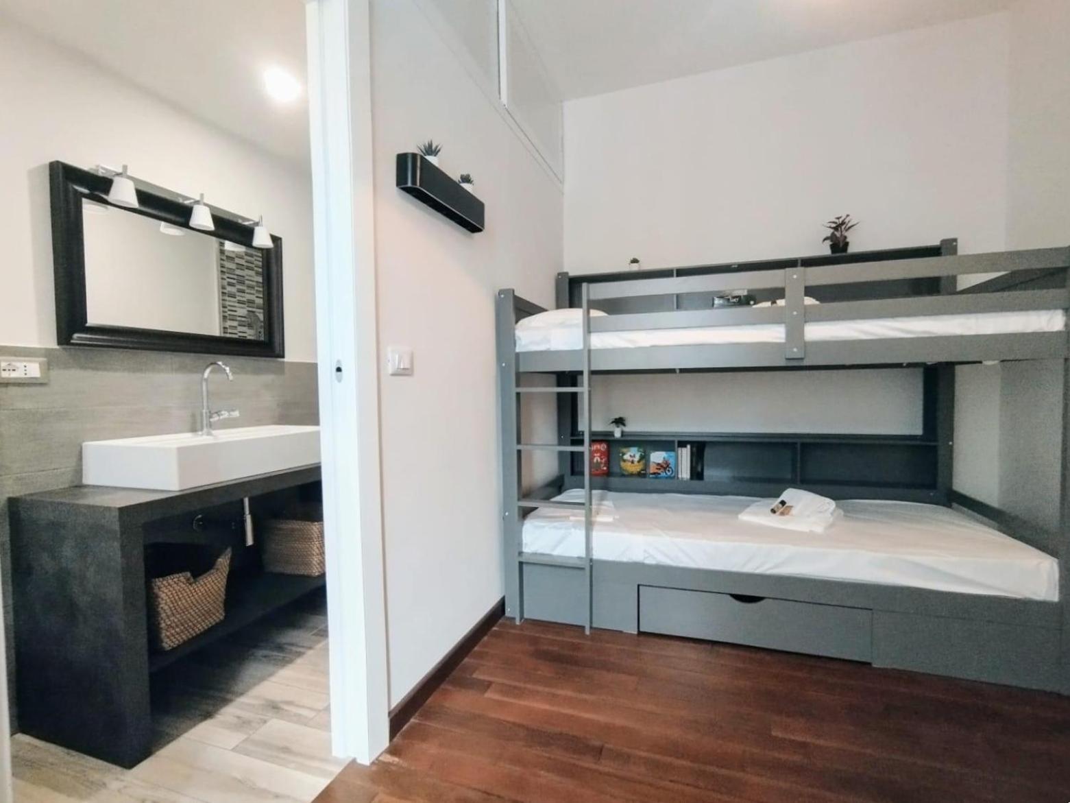 Joivy Spacious Family Apt For 4, In Carignano, Genova Eksteriør bilde
